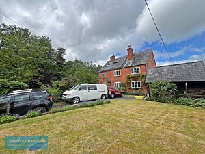 Outside/ Parking- click for photo gallery